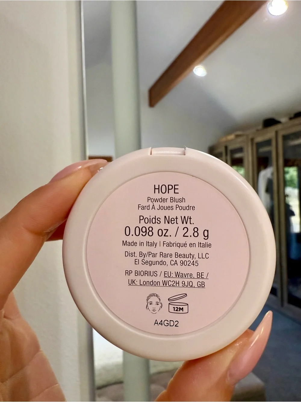 Rare Beauty Compact Setting Powder - Pale Pink Case